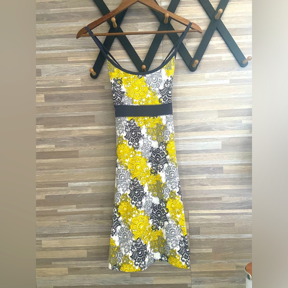 Cute Grey/Yellow Dress